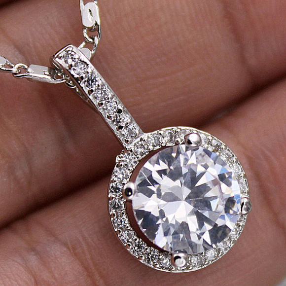 Jewelry - 18K White Gold Filled Diamond Zircon Halo Pendant Necklace 9mm